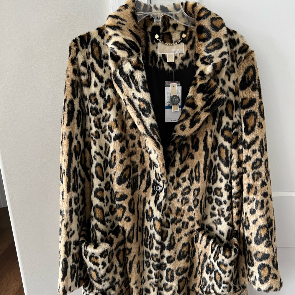 Michael Kors beautiful coat in size X-Large. New with tags